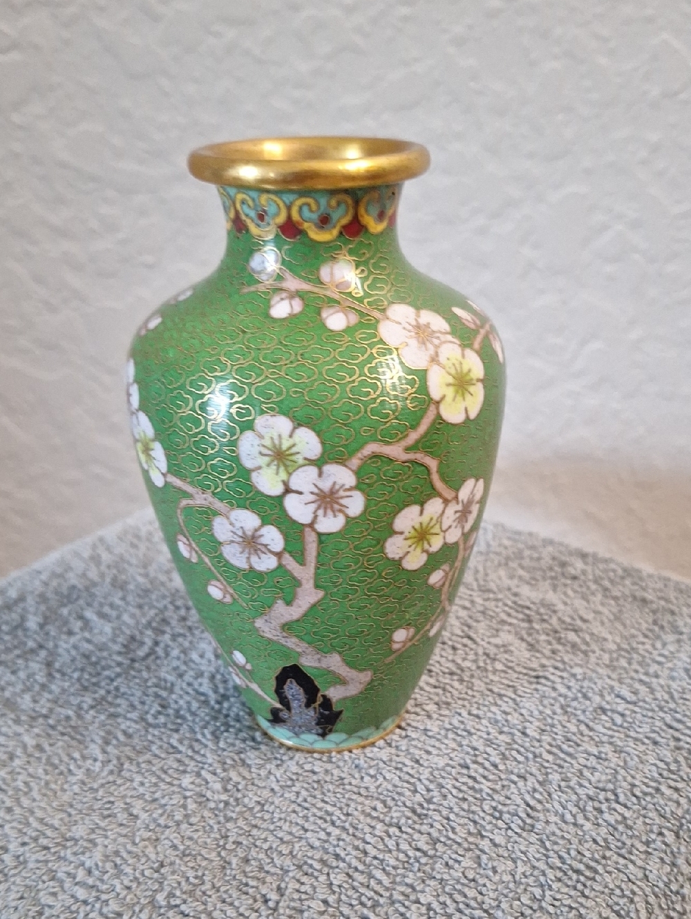 vintage Chinese green cloisonné enamel vase